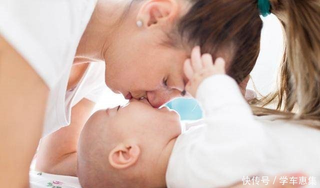 每天抚摸宝宝腹部，智商高，对于孩子的身体也好处多多！