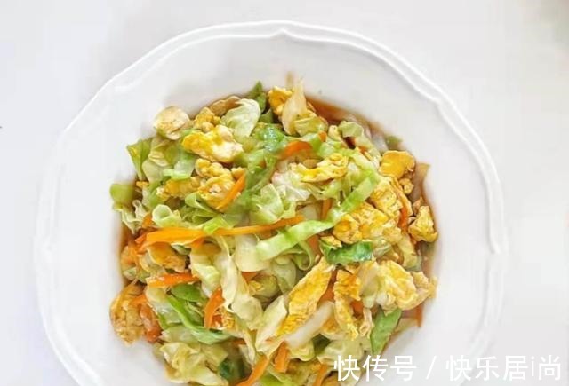 最近孩子迷上吃它，这三样搭配炒一锅，清淡解油腻，对视力有帮助！