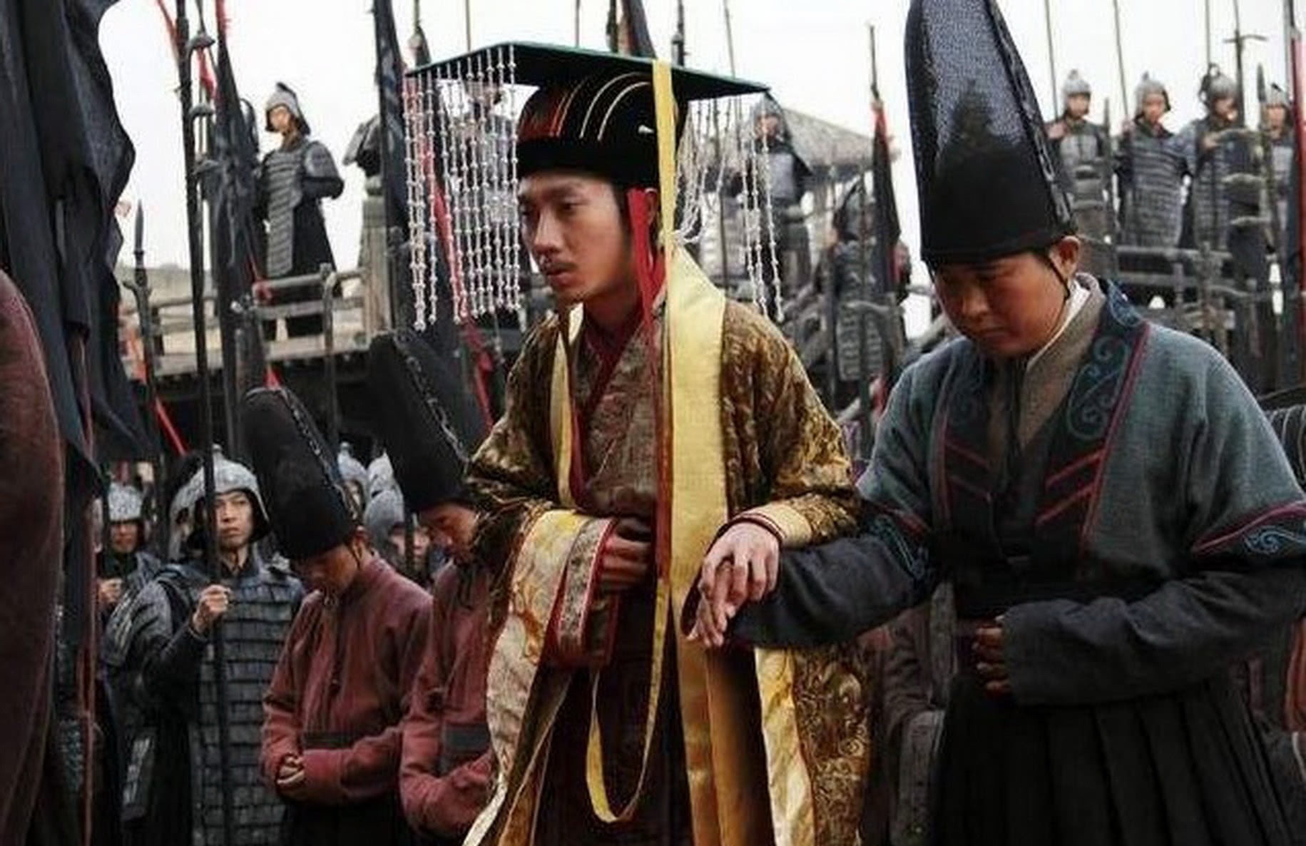 干嘛|东周列国时期，周王室在干嘛？