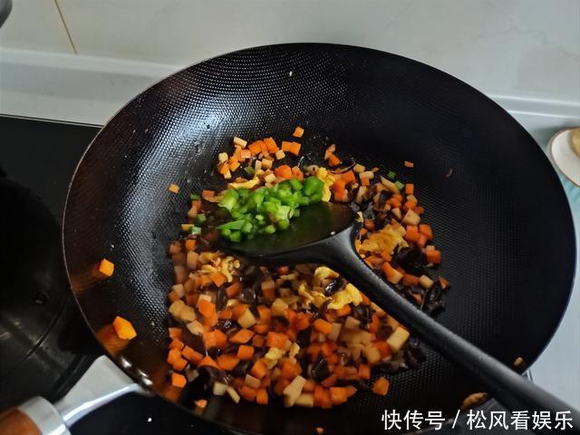  天天|天天宅家早餐不用愁，教你1招，5分钟就上桌，杂粮发面喷喷香