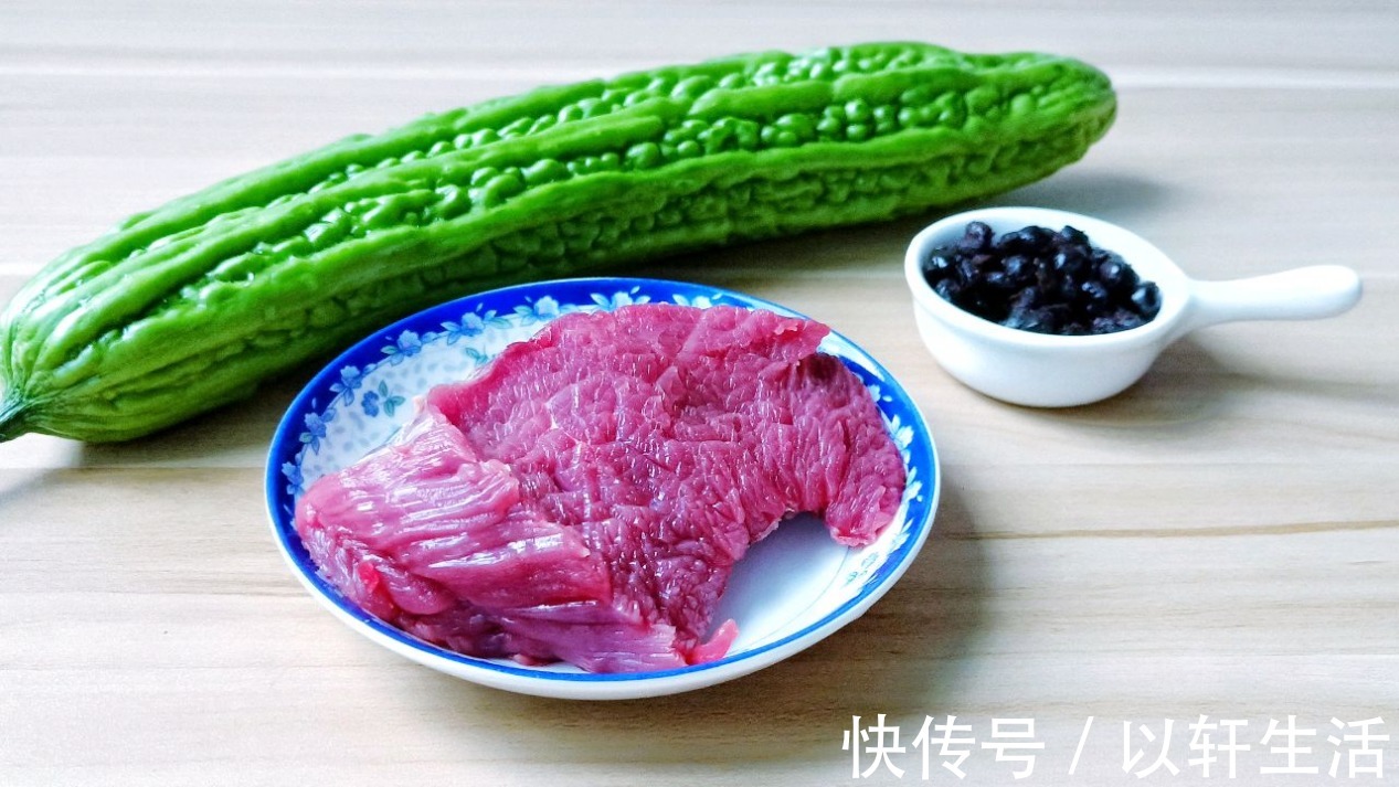 胃口|夏天多吃苦瓜，清热营养，和牛肉简单炒一炒，健康美味