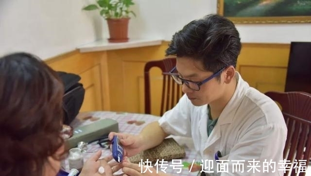 燕麦|吃大蒜能降糖?医生:若想血糖稳定,这3种“发物”建议少碰