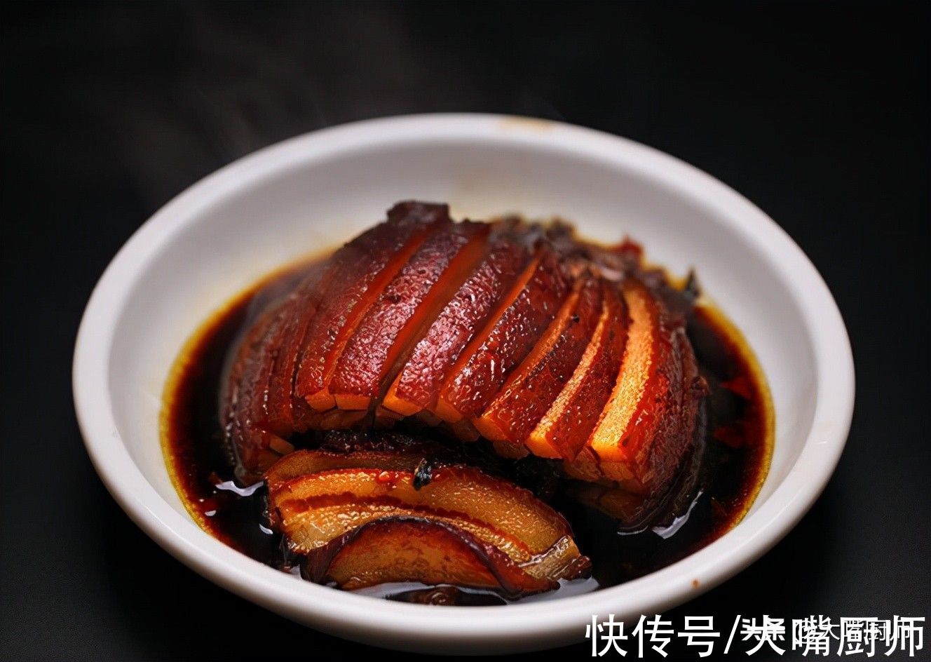 ?老广教你梅菜扣肉的地道做法，好吃的关键有3点，口感酥烂味道香