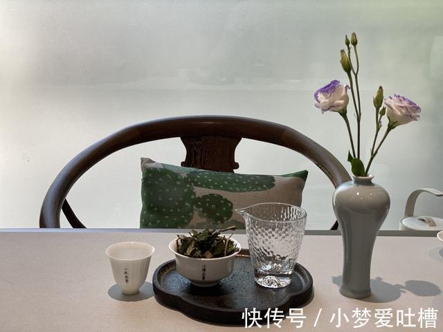 春白茶|冬天煮老白茶暖身,夏天喝新茶解暑,那秋天该如何喝白茶润燥