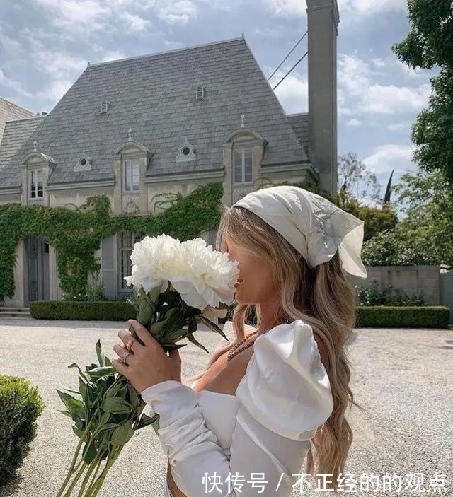 短发 40女人尽量少留长发、烫小卷,今年这3种发型正火,减龄特洋气