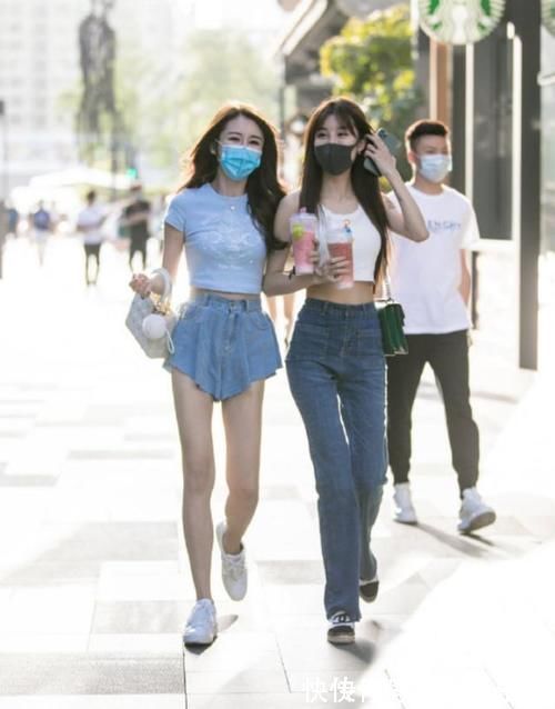 半个月|街拍:如何把热裤穿得更时髦,15套潮人街拍,半个月穿搭都不重样