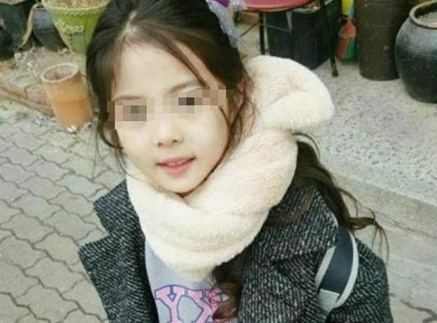 父母|8岁女儿因长得太漂亮,遭全家人“嫌弃”,亲爸直言看到就心烦