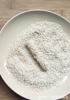 面粉|2勺面粉，1个鸡蛋，做出全家人爱吃的零食，自己在家做卫生实惠