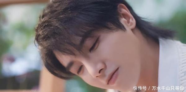 爱情大魔咒|华晨宇追星成功,和偶像互粉还同台合唱,眼神太甜了!