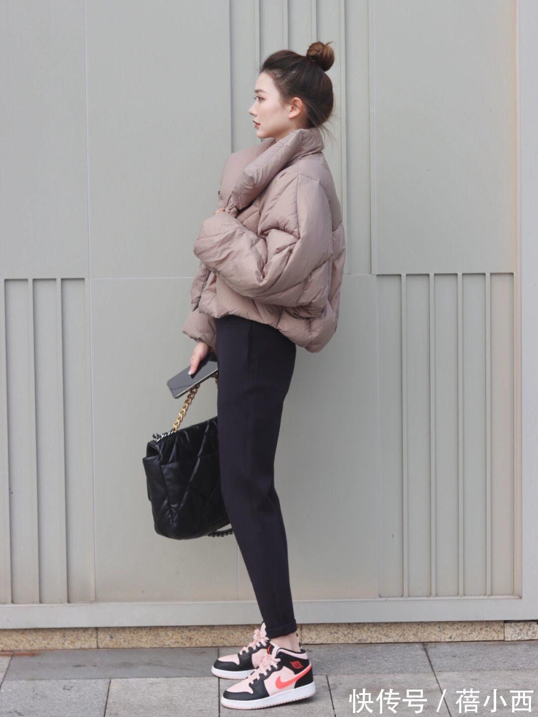 黄色调|怕冷星人的福音来了,“羽绒服”永不过时,天寒地冻就选它来穿搭