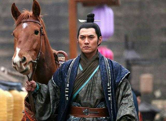 猛将@秦琼之孙的墓碑显示,唐朝头号猛将不是李元霸,更不是尉迟恭