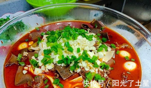自制毛血旺，麻辣爽口，食材丰富，好吃下饭，下班来一份，超得劲！