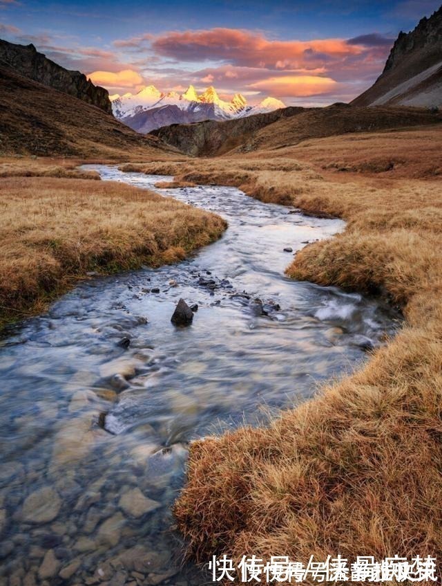 诗人!李白很经典的一首诗,28字几乎人人会背,最后14字豪迈壮阔!