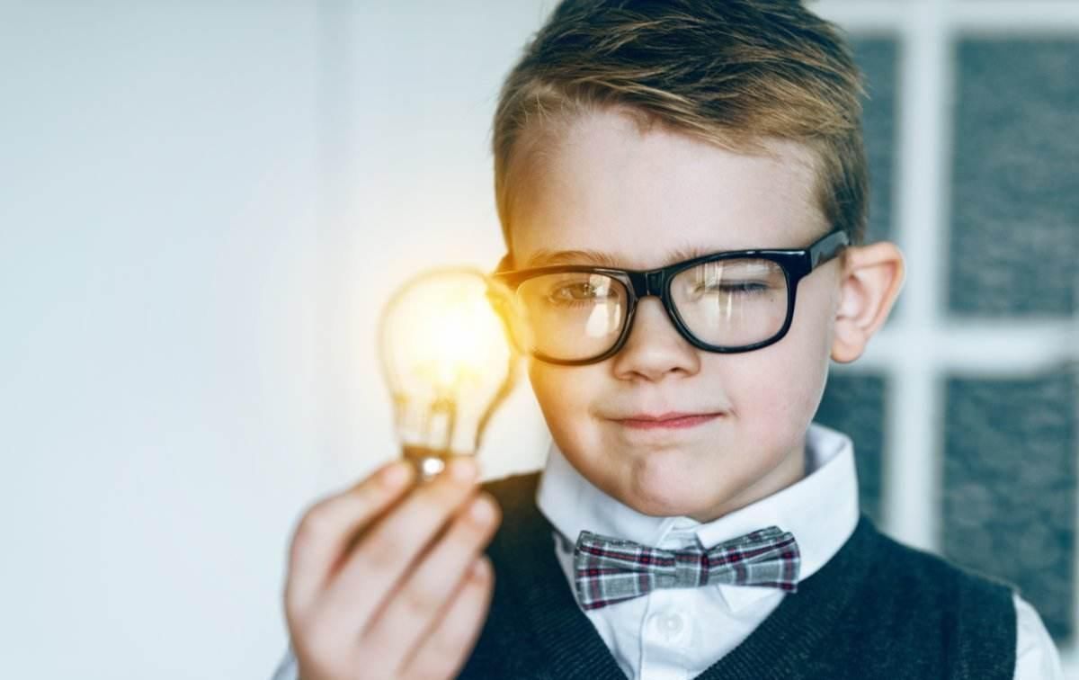 家长|研究表明右脑发达的孩子更聪明,娃有这3种表现,父母偷着乐吧