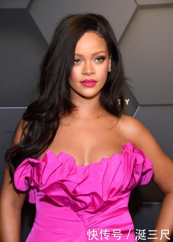 全球最有钱的NBA女球迷,拥有身家6亿美金,主业是卖化妆品?