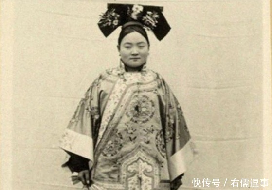 紫禁城|法国人镜头下的清朝女子,看看紫禁城的宫女长什么样?