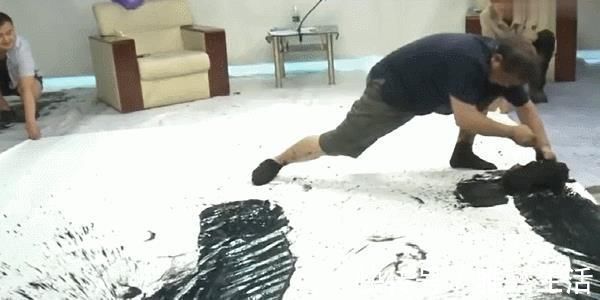 邵大师$用“丑书”写春联,是怎样一种体验?网友:撕了吧,忒丢人!