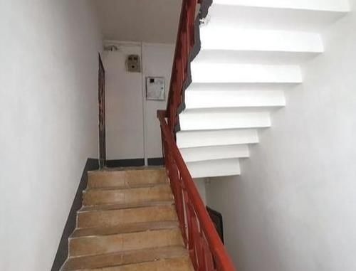 小区|“电梯房”和“楼梯房”10年后哪种更值钱?懂行人给出3点分析