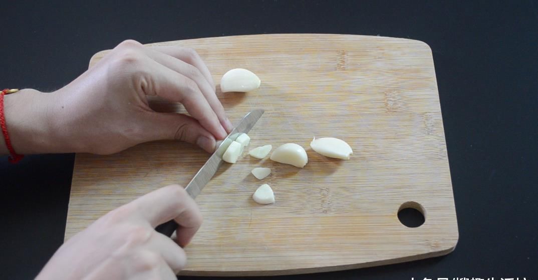 混合|大蒜和白醋混合在一起, 这个作用太棒了, 解决了很多人的烦恼