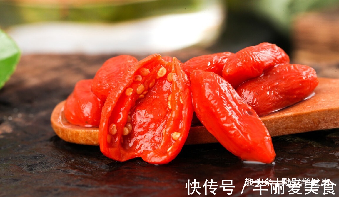 答案|枸杞是干吃好，还是泡水好？一张枸杞“吃法排行榜”揭晓答案