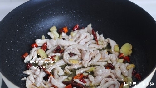 金针菇|想吃麻辣香锅在家就能做,简单几步,比饭店的好吃,价格只有一半