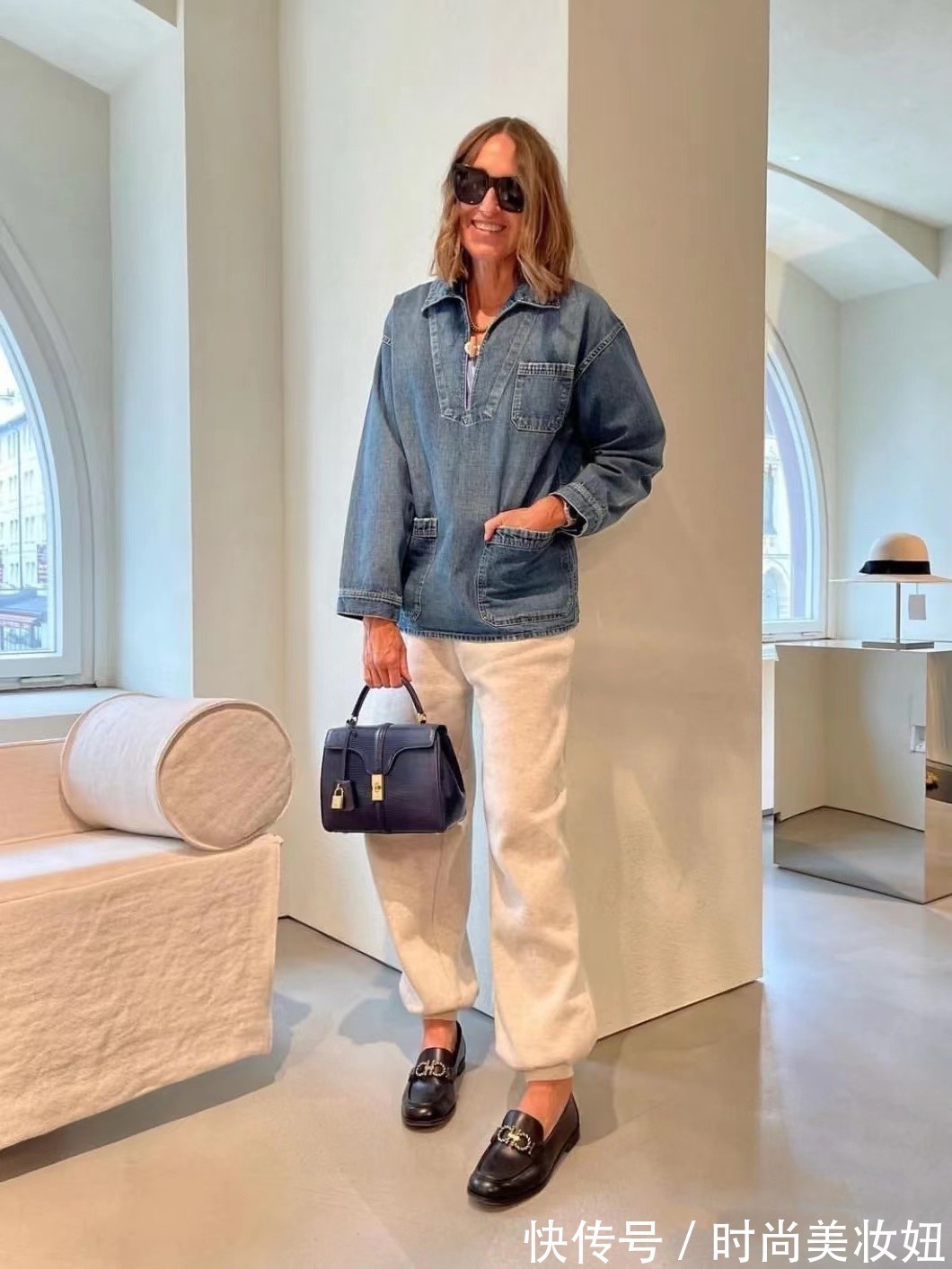 造型 “时髦”真的不分年龄,50岁时尚博主的穿搭,减龄洋气又端庄