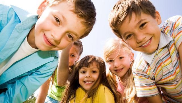 张女士|真机智妈妈将录音笔缝进孩子衣服,终于知道孩子为啥性情大变了