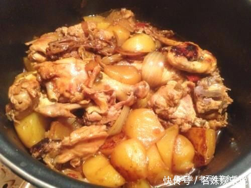 做法|炖鸡时,有人焯水,有人直接炖,都不对!教你正确做法,太香了