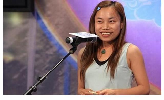 “鳳姐”近況：直播吐露心聲，美國(guó)夢(mèng)碎生活艱難連狗都不如