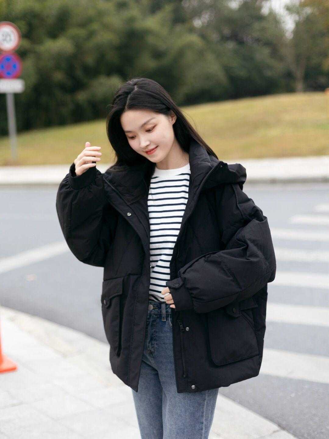 羽绒服 冬天想要穿出气质感,选对内搭很重要,这些单品日常简约又不挑人