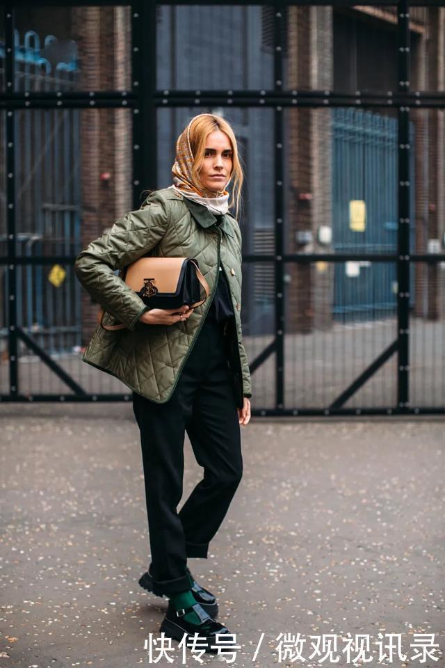 该穿羽绒服了!小个子冬天穿这4款最好看!最显高!最保暖