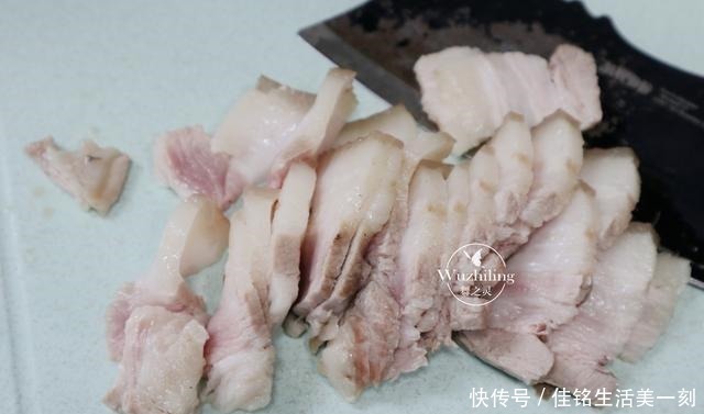 8月遇到此菜,我从不还价,每次买一斤,炒着吃最香