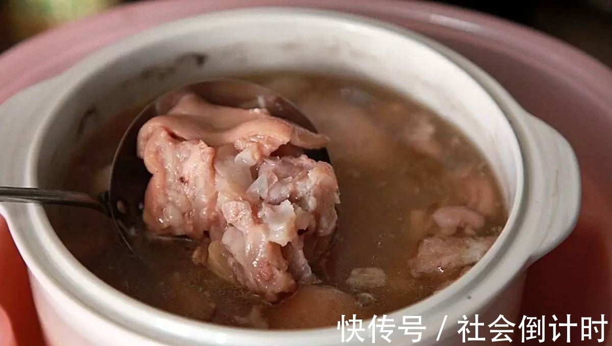 肉骨茶|爱吃猪蹄的朋友不要错过，教你营养好吃的肉骨茶清炖猪脚，特香