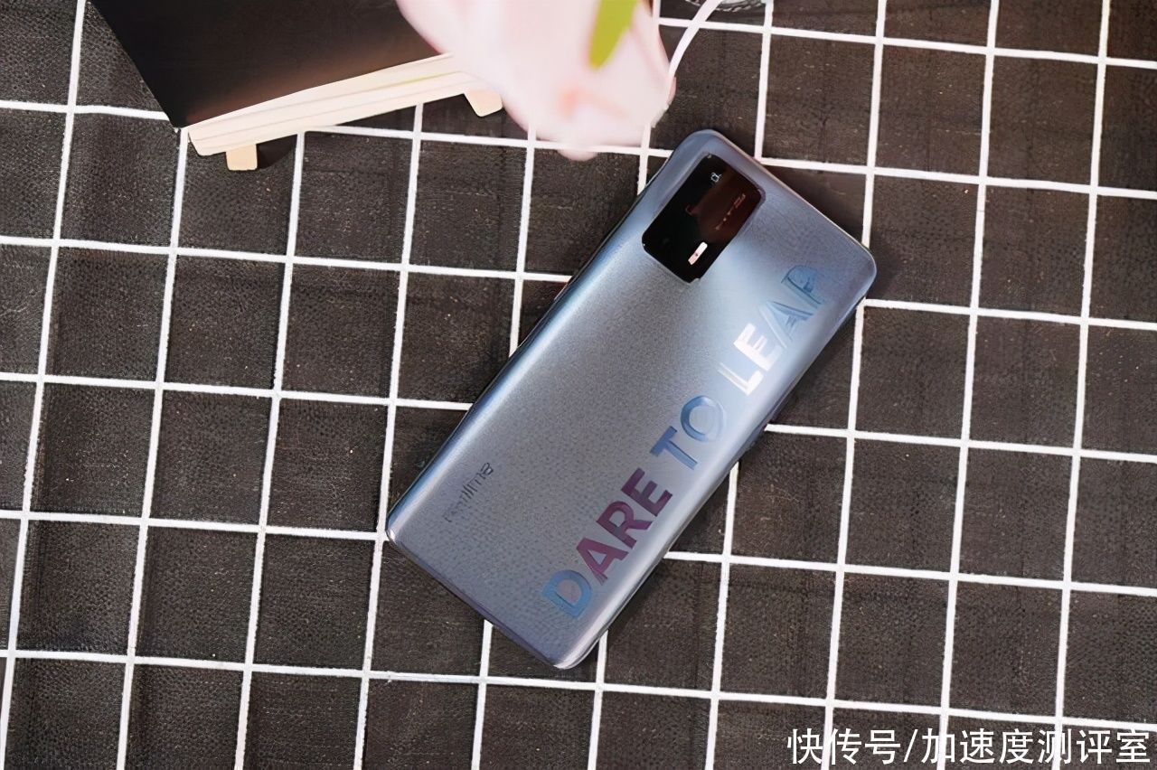 旗舰|这才是“真旗舰”，骁龙870和天玑1100各两款，最低售价仅一千五