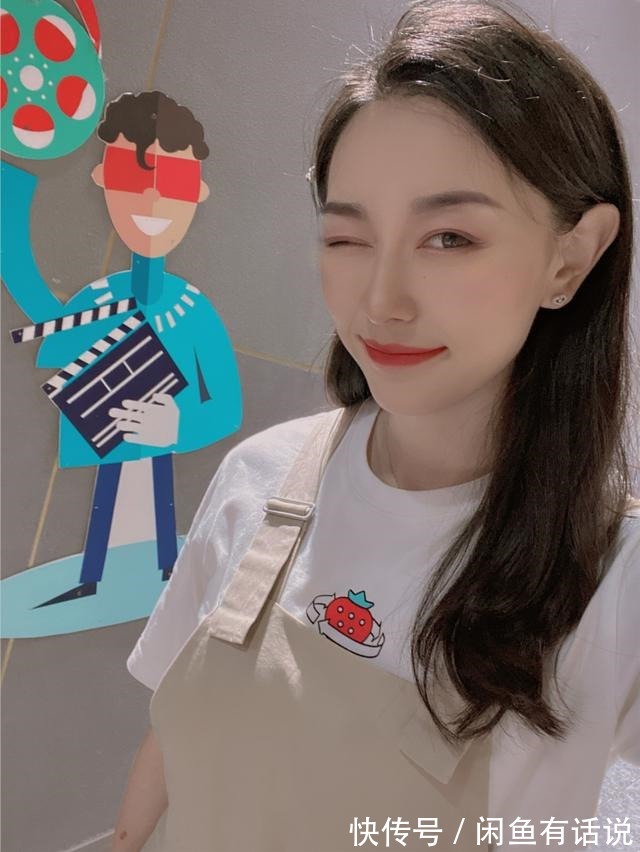 孙一文|孙一文霸气亮相,穿一袭“龙纹长裙”太惊艳,奥运冠军也是洋气人