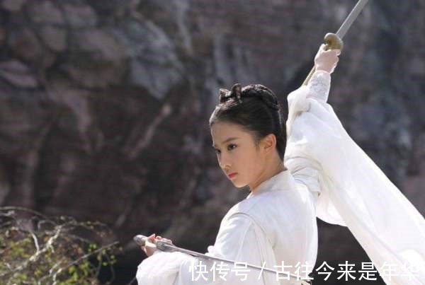 小龙女|小龙女为何会将尹志平,误认为杨过三个细节已暗示,她在说谎