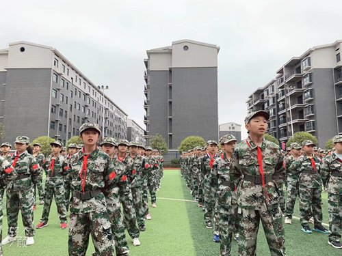 雁峰区|衡阳市雁峰区白沙实验学校举行军训活动