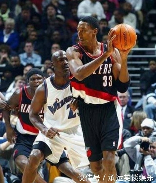 王治郅|NBA让不少人以为P过的照片，其实是真的！没10年球龄都分辨不出