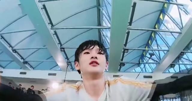 周震南|染头发不能上跑男看到周震南的处理方法，意外解锁新潮流