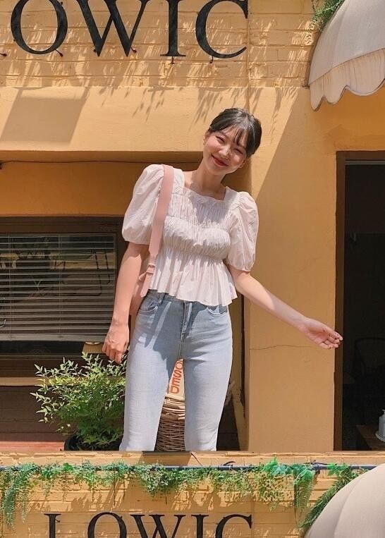 娃娃裙|走活力少女路线的ins博主 穿搭格外偏爱浅色和亮色系