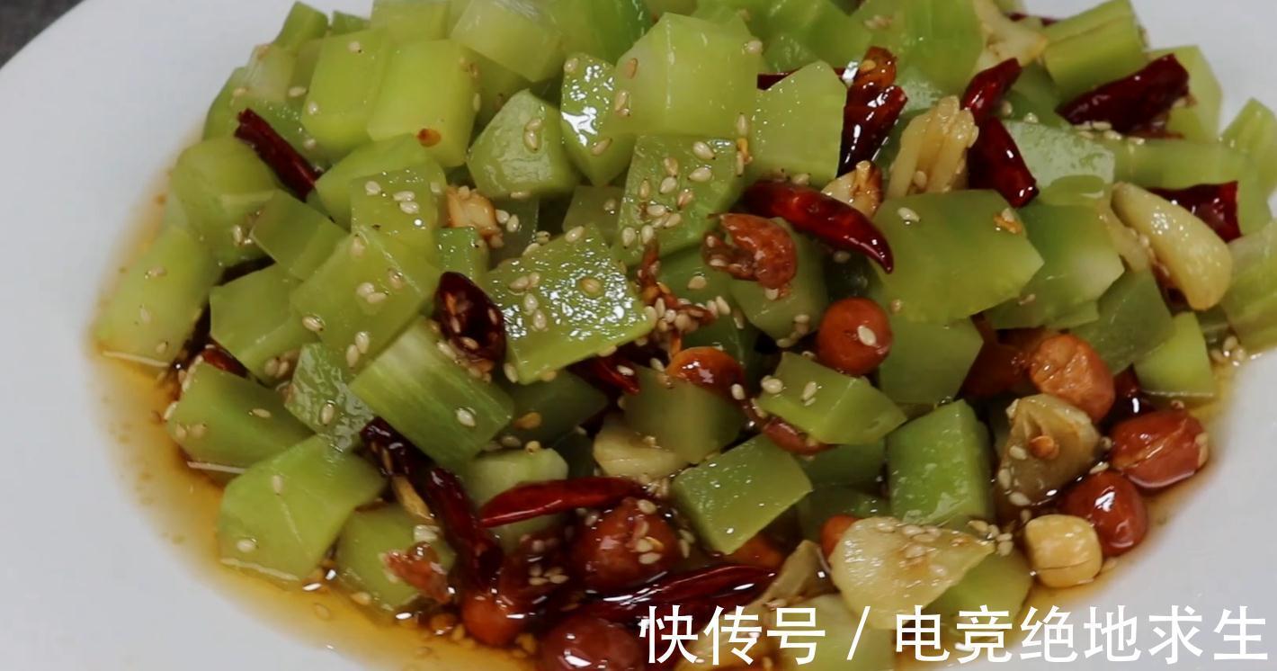 莴笋上锅蒸一蒸，想不到这么好吃，让你宁愿不吃肉，太意外了