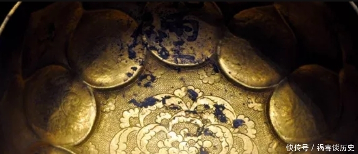 挖出|工地中挖出大量黄金珠宝遭哄抢,其中有国家一级文物