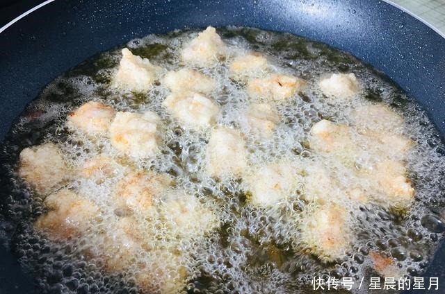 炸肉|香酥“干炸肉段”,掌握小技巧,肉块轻松挂糊