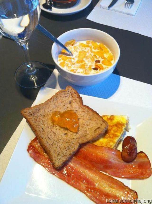 早餐|8位明星的早餐，谢娜寒酸，朱茵接地气，而我最想吃陈赫的