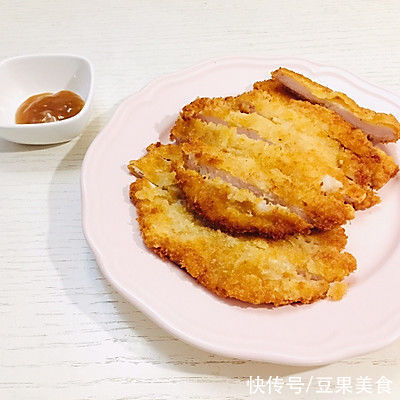 做香酥炸鸡排时,记住这几招,绝对美味