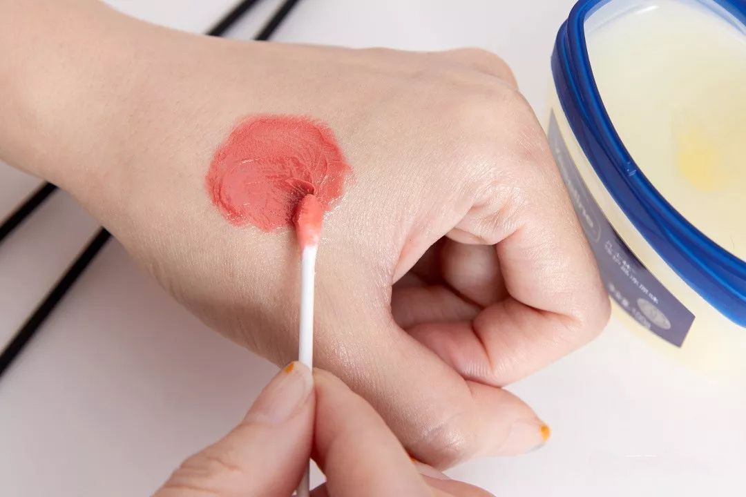 活久见，被“包装”耽误的凡士林还能这么玩？分享10个小妙用