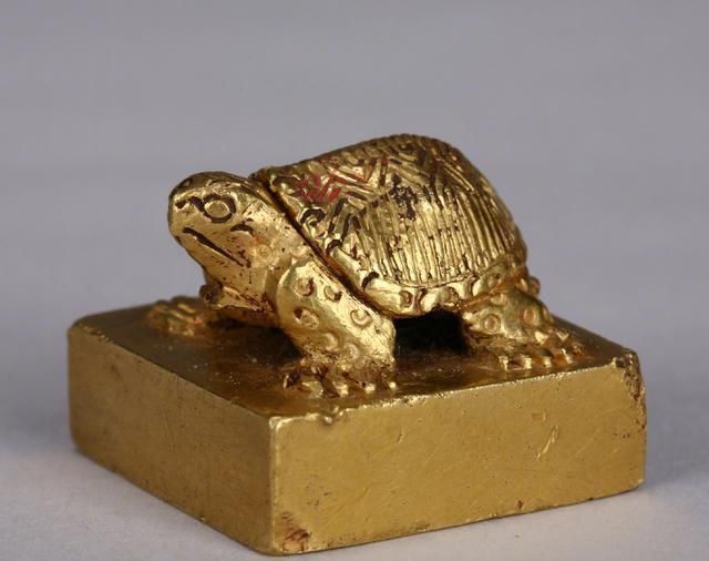 刘定全|村民捡到国宝级文物,价值过亿,专家要求上交,获奖状一张