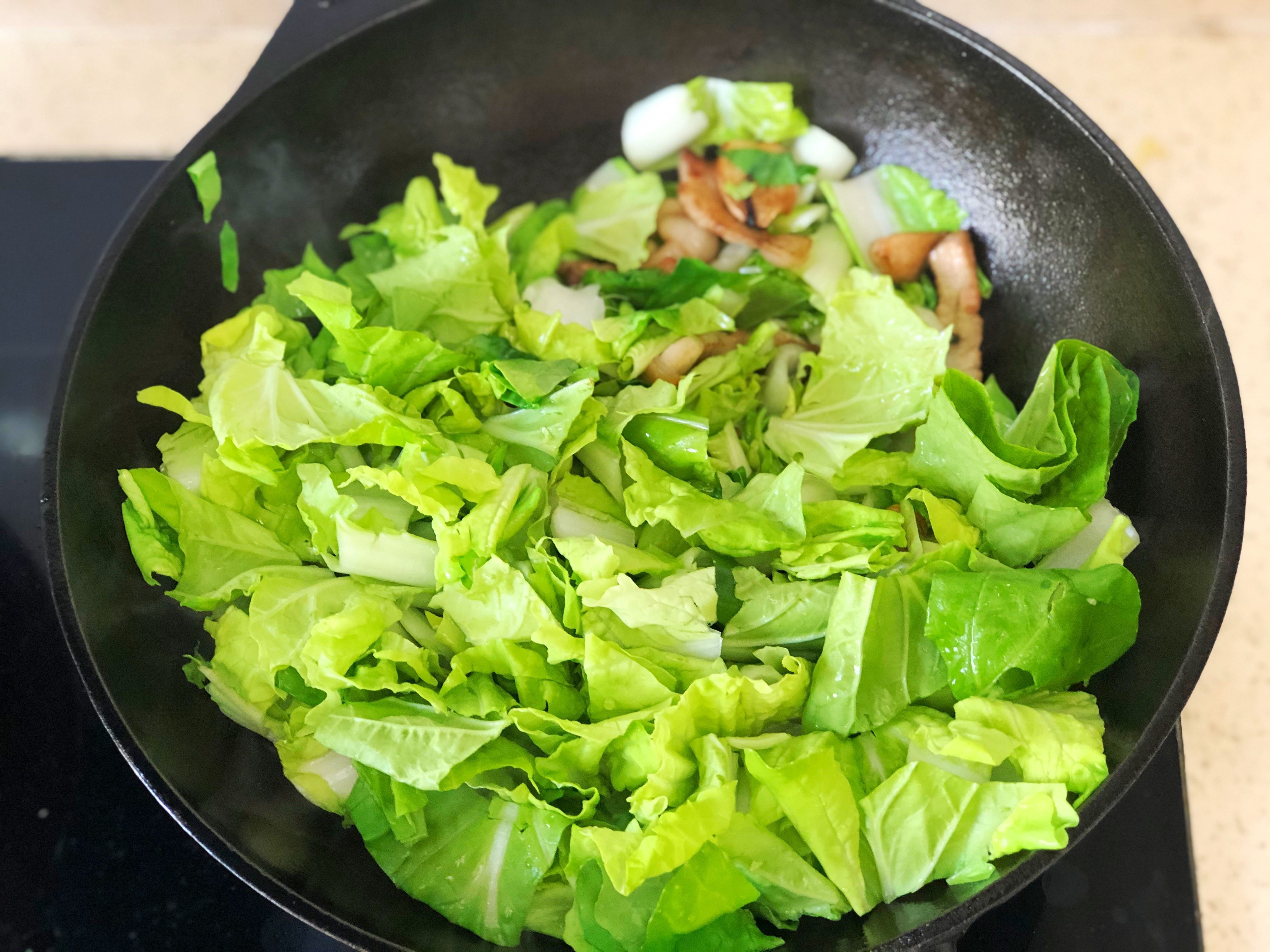 我妈|大白菜最经典的吃法,20分钟炖1锅,1人1碗,吃着太过瘾了!