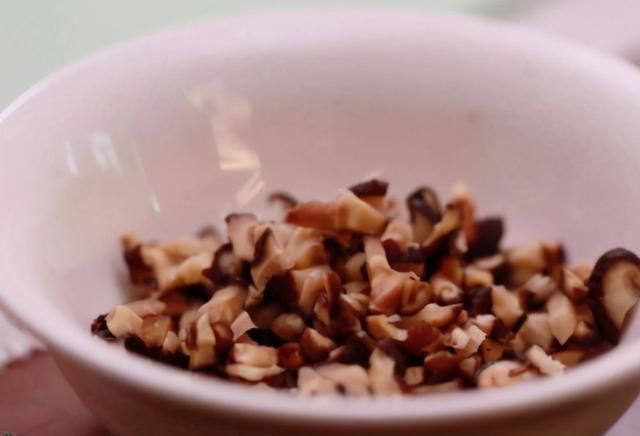  冬天|冬天偷懒不炒菜，这道蒸菜营养不上火，油少更健康，香喷喷超好吃