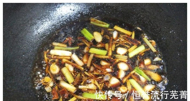 妈妈|妈妈用了10多年的腌黄瓜方法，详细做法教会你，清脆爽口，嘎嘣！